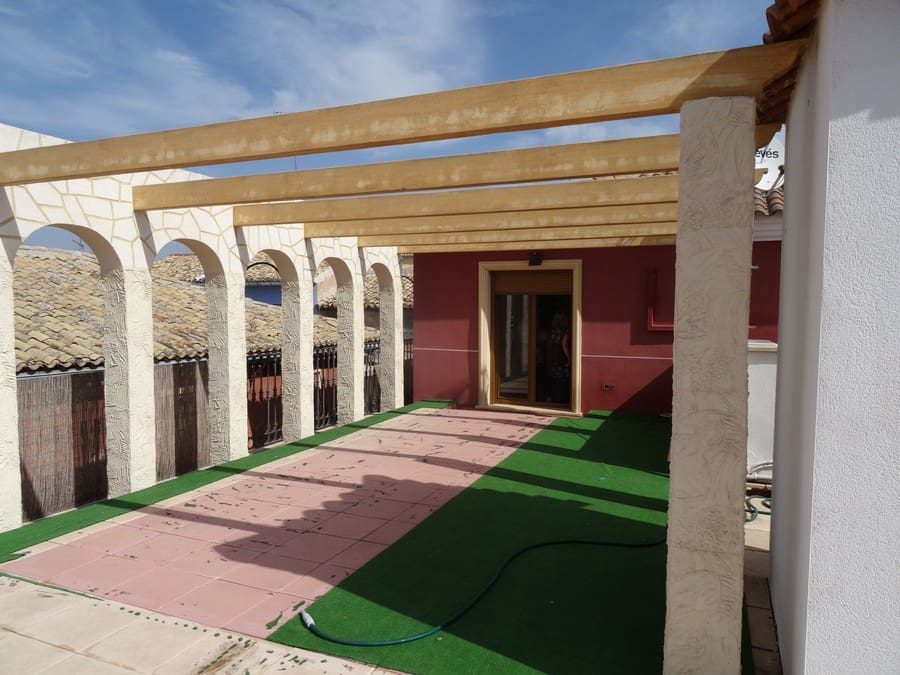 3 bedroom Townhouse for sale in Pinoso with pool - € 290,000 (Ref: 3263903)