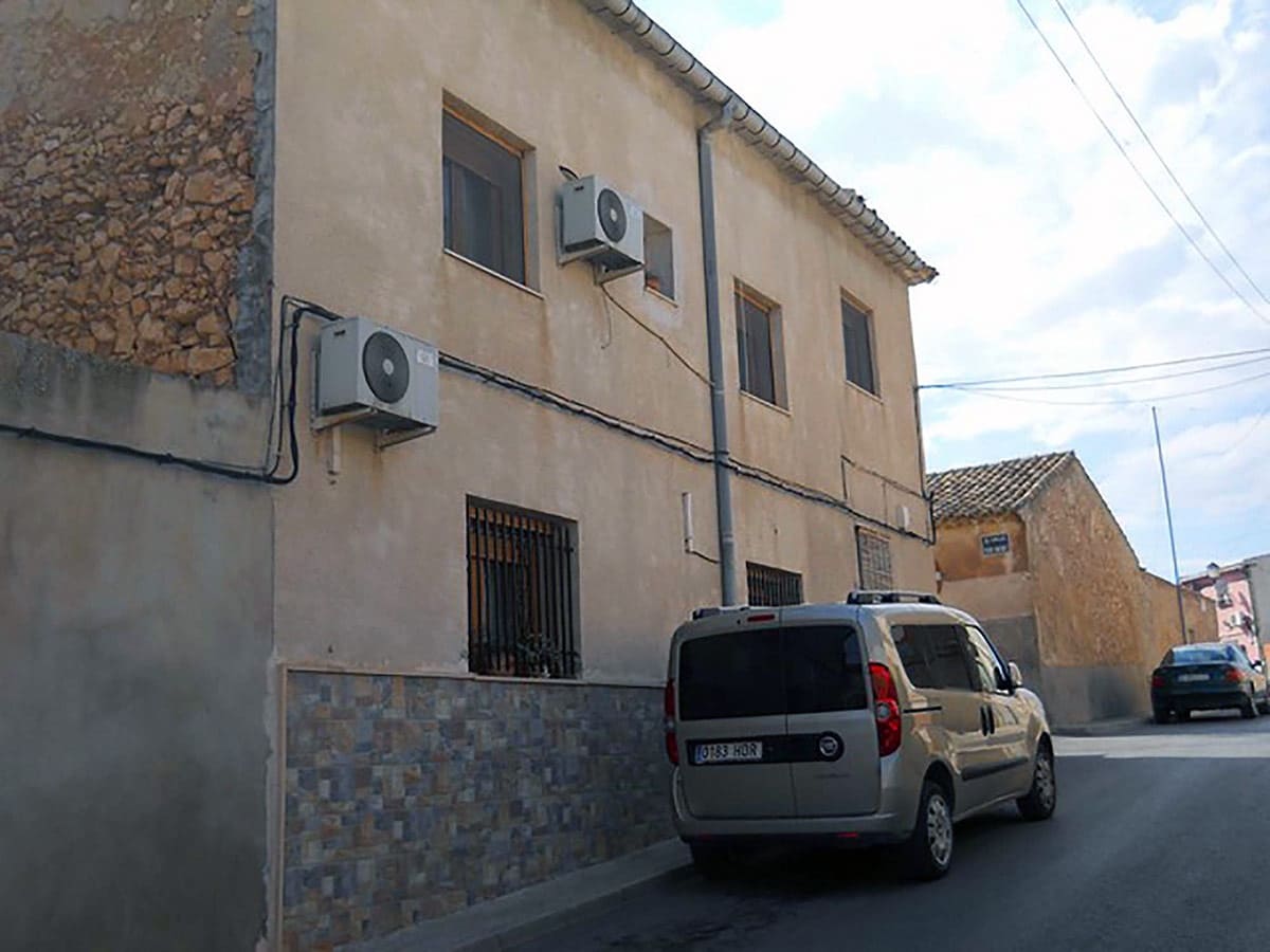 4 Zimmer Haus zu verkaufen in Pinoso mit Pool - 139.950 € (Ref: 3308711)