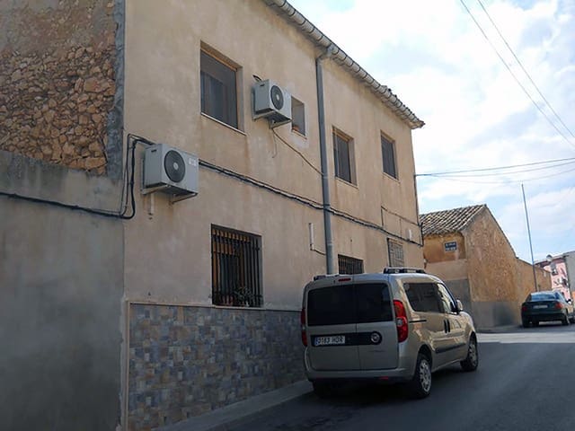 4 slaapkamer Huis te koop in Pinoso met zwembad - € 139.950 (Ref: 3308711)