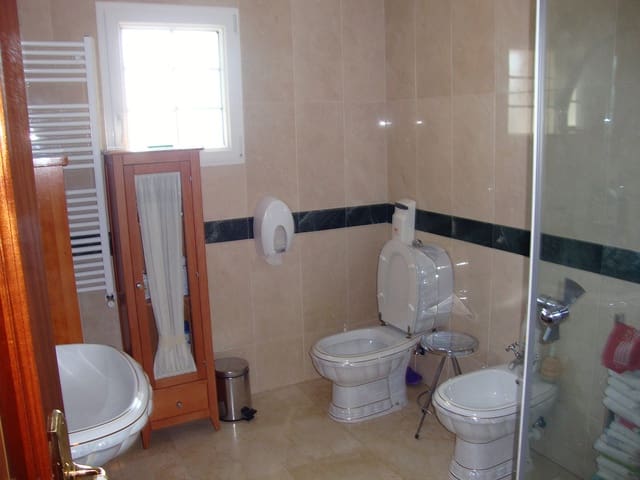 9 soveværelse Finca/Landehus til salg i La Zarza, Jumilla med swimmingpool - € 1.600.000 (Ref: 3310815)