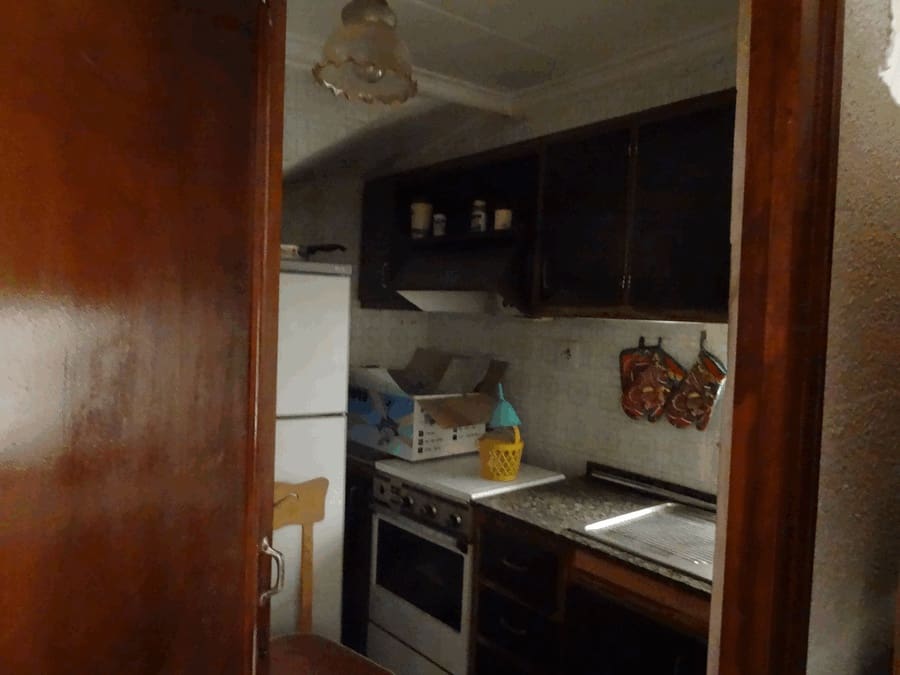 6 soverom Hus til salgs i Pinoso med svømmebasseng - € 74 000 (Ref: 3360435)