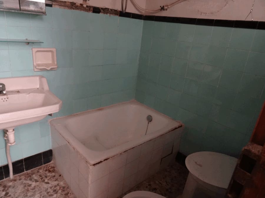 6 soverom Hus til salgs i Pinoso med svømmebasseng - € 74 000 (Ref: 3360435)