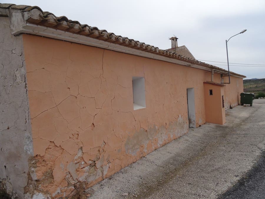 5 slaapkamer Finca/Landhuis te koop in Pinoso met zwembad - € 85.000 (Ref: 3405369)