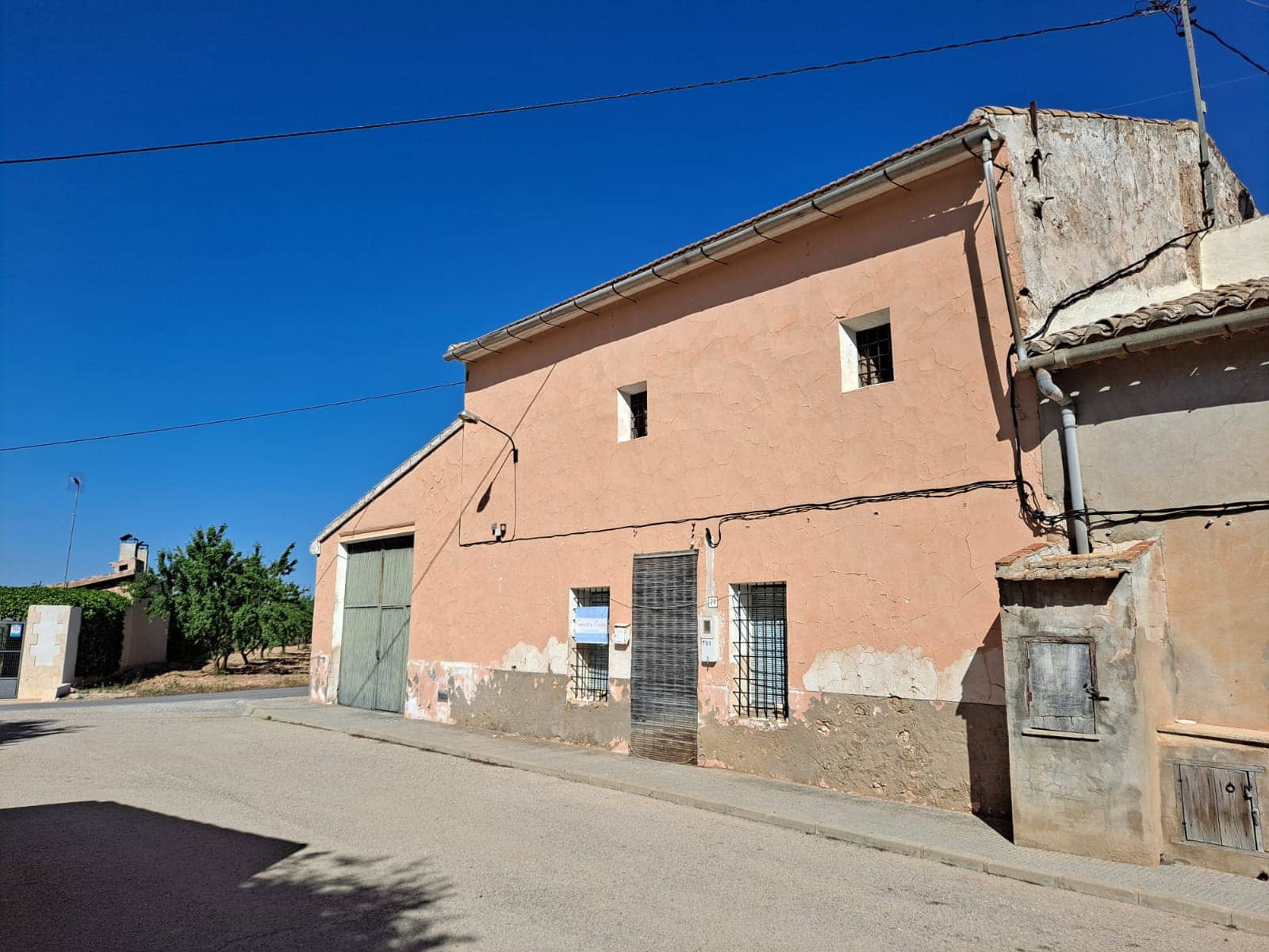 5 slaapkamer Finca/Landhuis te koop in Pinoso met zwembad - € 85.000 (Ref: 3405369)