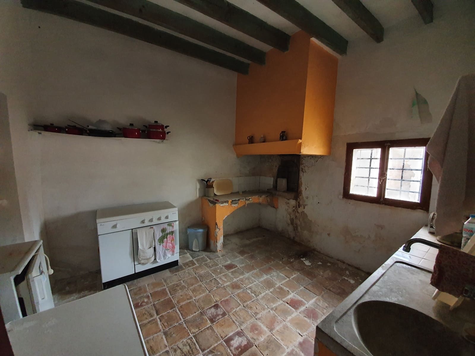 5 slaapkamer Finca/Landhuis te koop in Pinoso met zwembad - € 85.000 (Ref: 3405369)