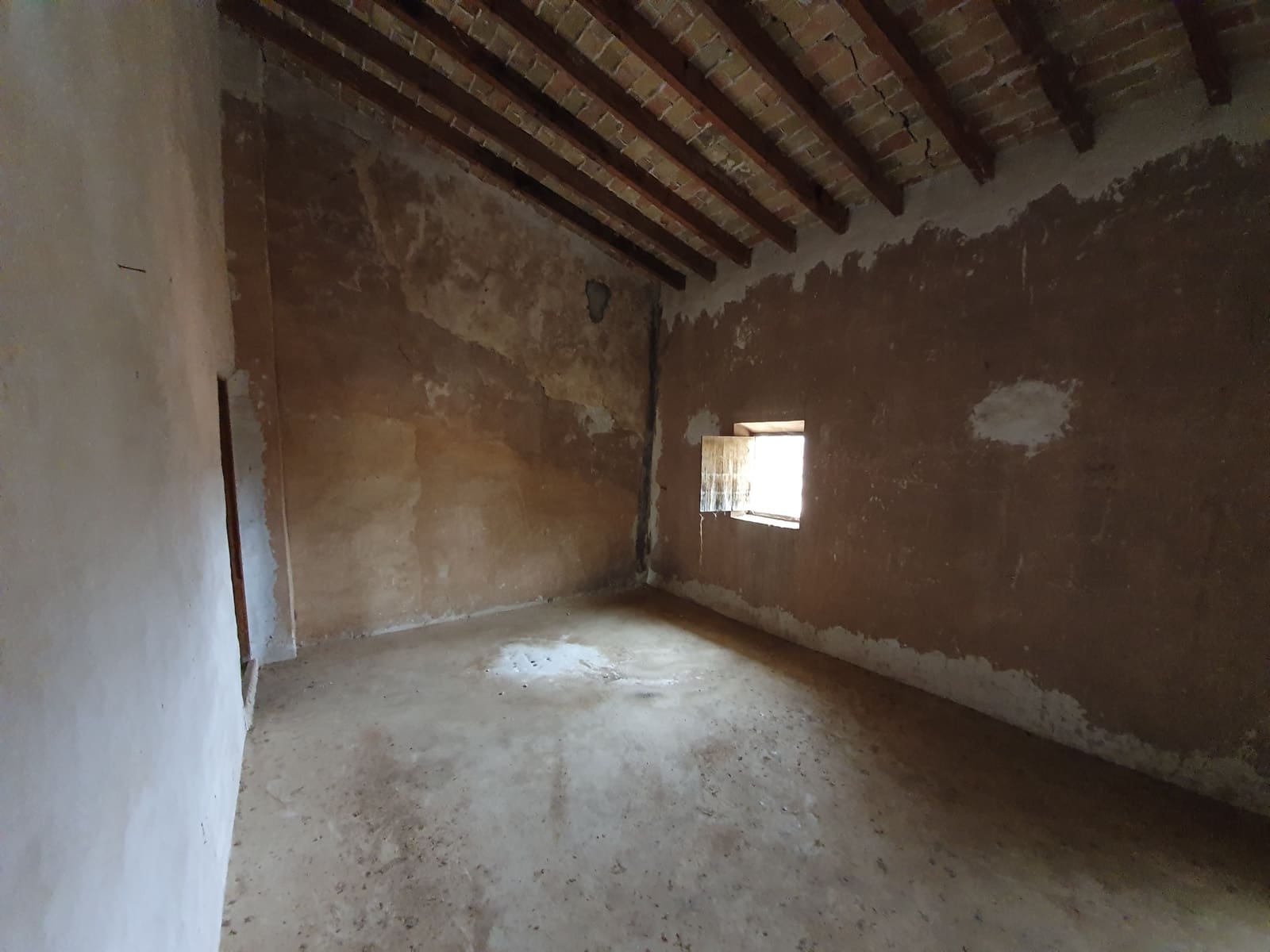 5 slaapkamer Finca/Landhuis te koop in Pinoso met zwembad - € 85.000 (Ref: 3405369)