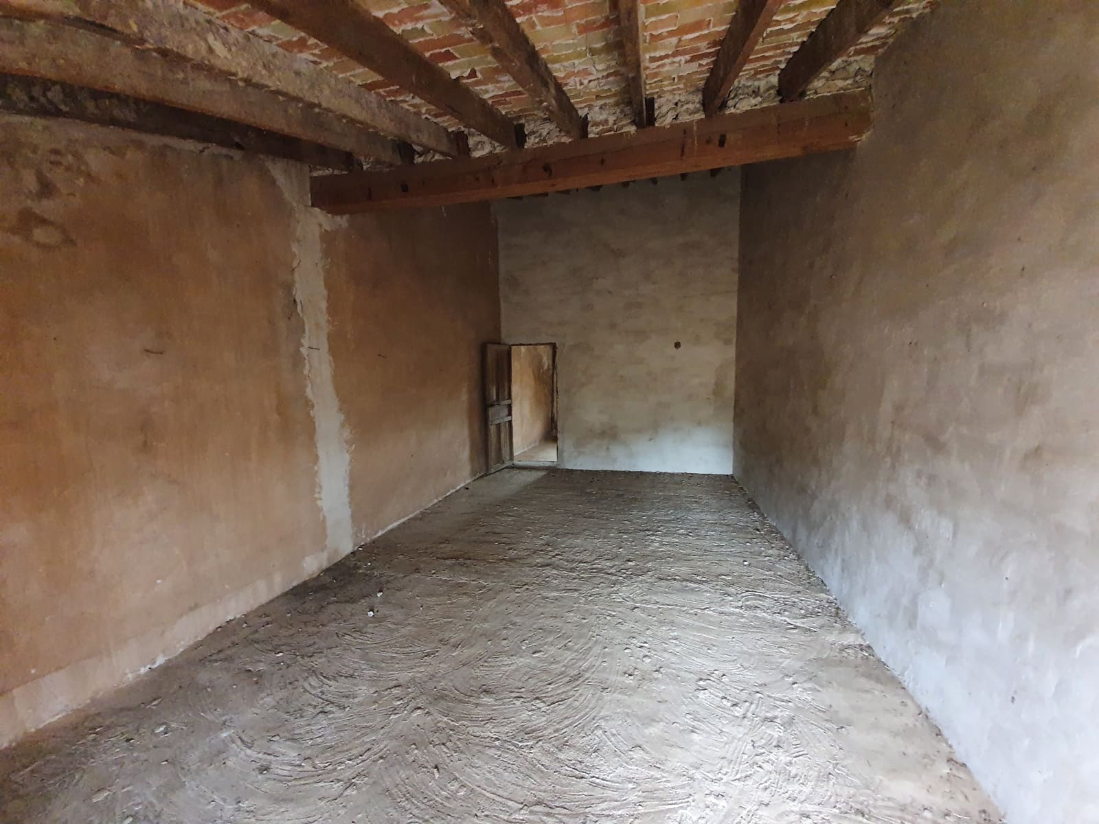 5 slaapkamer Finca/Landhuis te koop in Pinoso met zwembad - € 85.000 (Ref: 3405369)