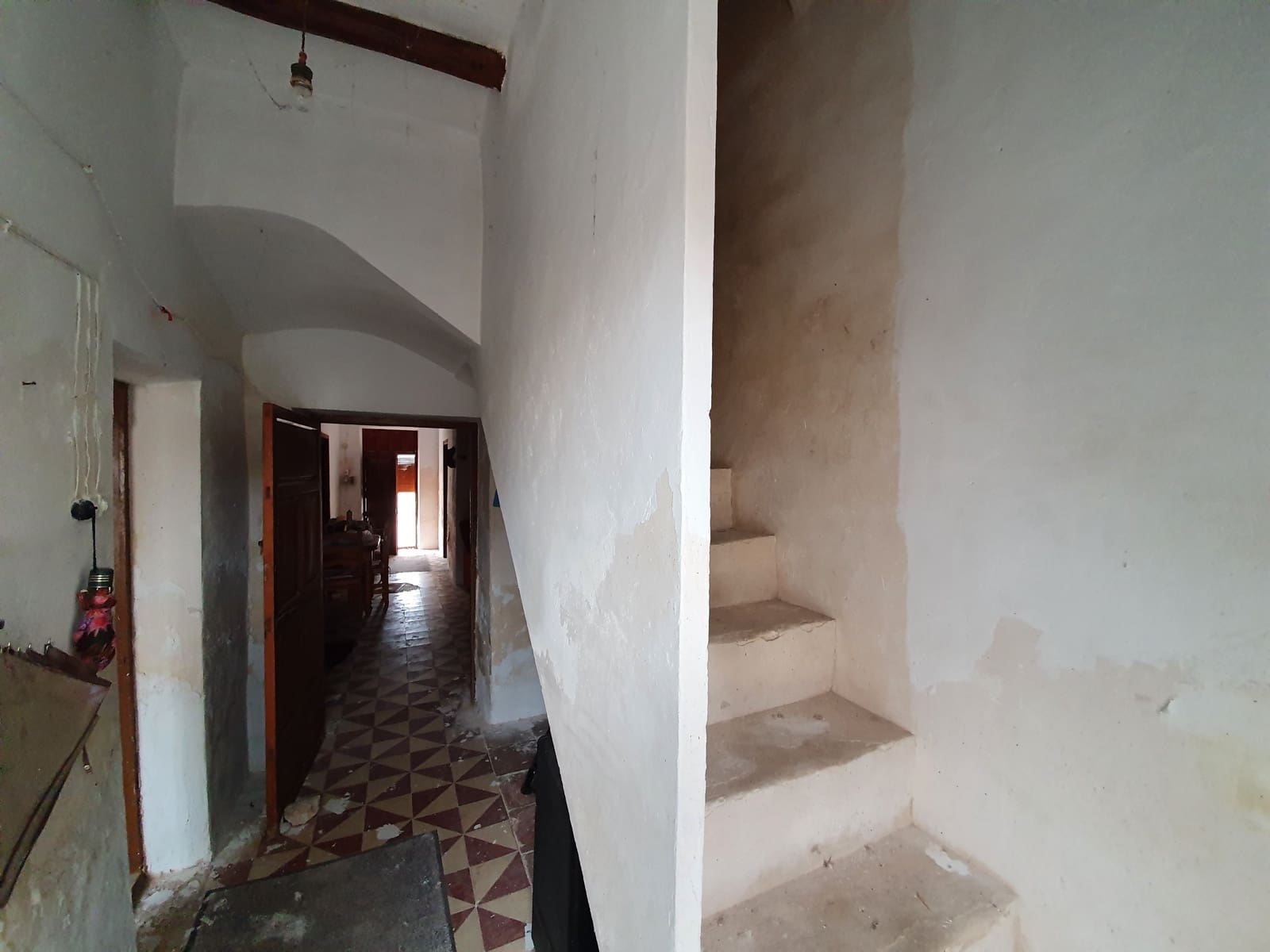 5 slaapkamer Finca/Landhuis te koop in Pinoso met zwembad - € 85.000 (Ref: 3405369)