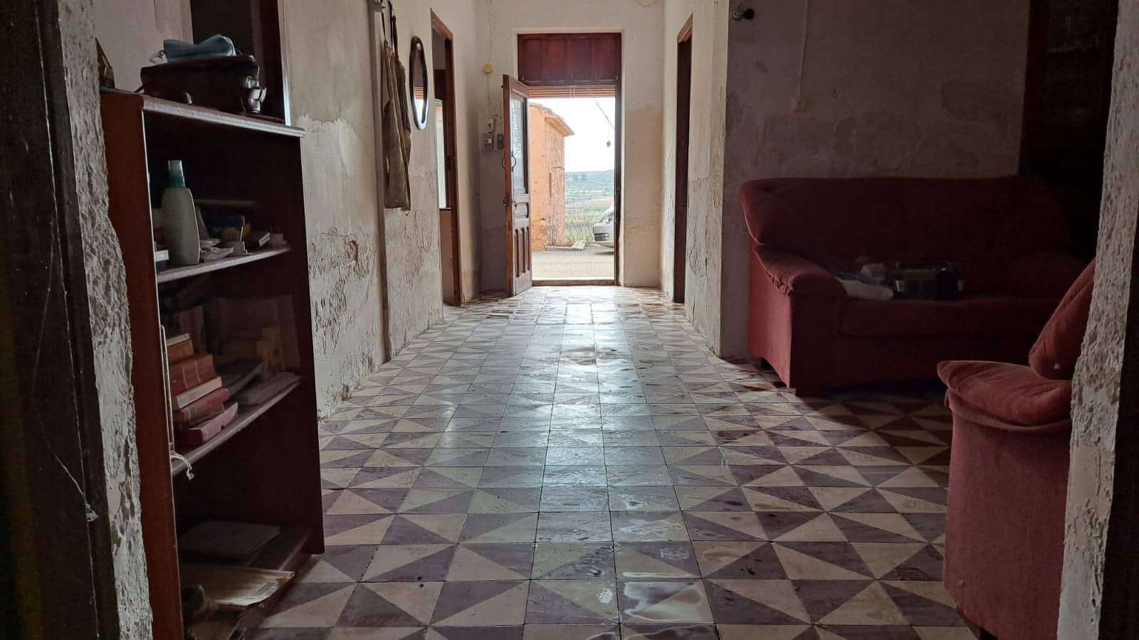 5 slaapkamer Finca/Landhuis te koop in Pinoso met zwembad - € 85.000 (Ref: 3405369)