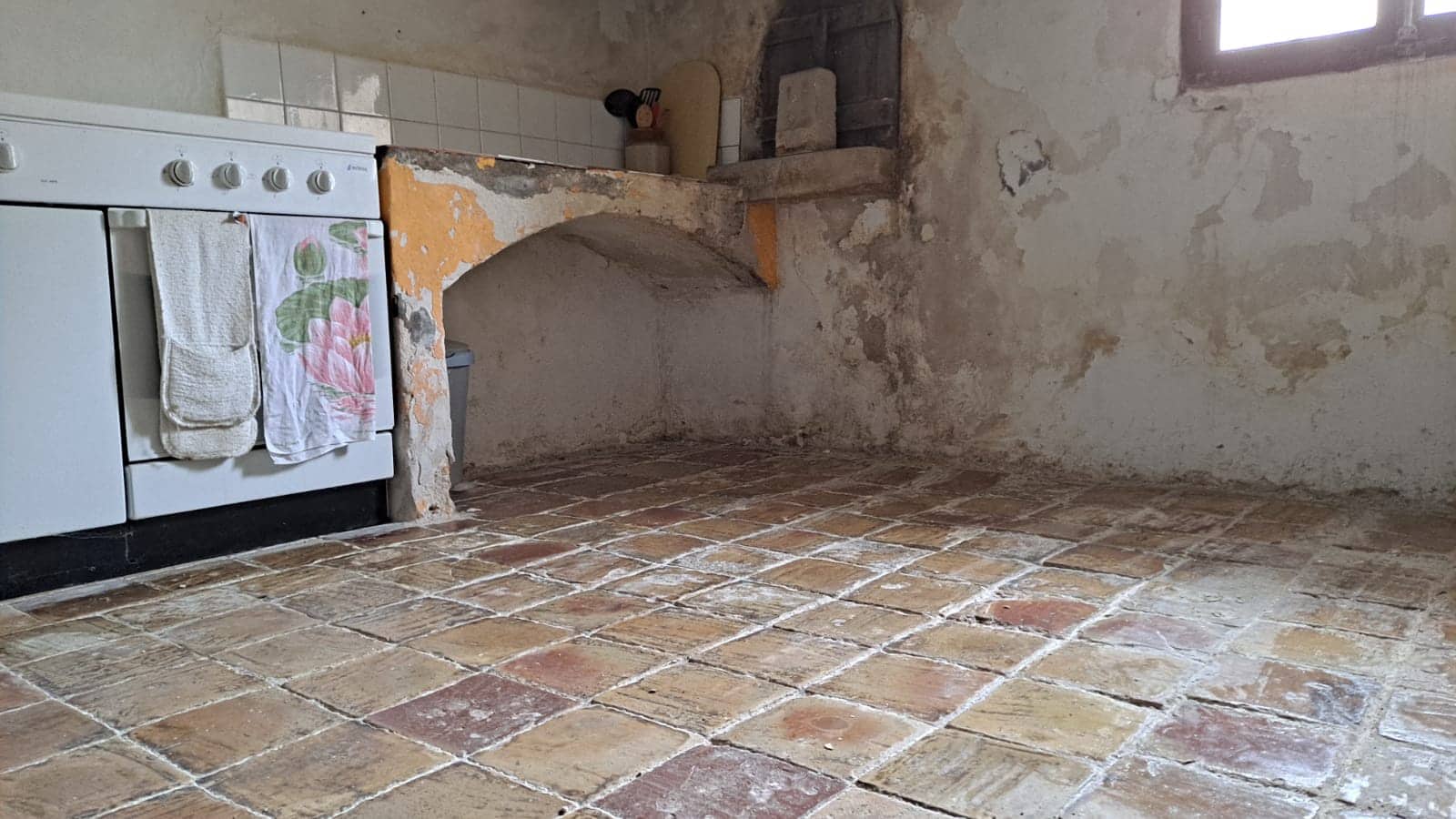 5 slaapkamer Finca/Landhuis te koop in Pinoso met zwembad - € 85.000 (Ref: 3405369)