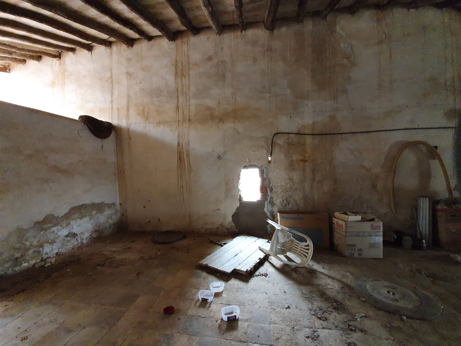 5 slaapkamer Finca/Landhuis te koop in Pinoso met zwembad - € 85.000 (Ref: 3405369)