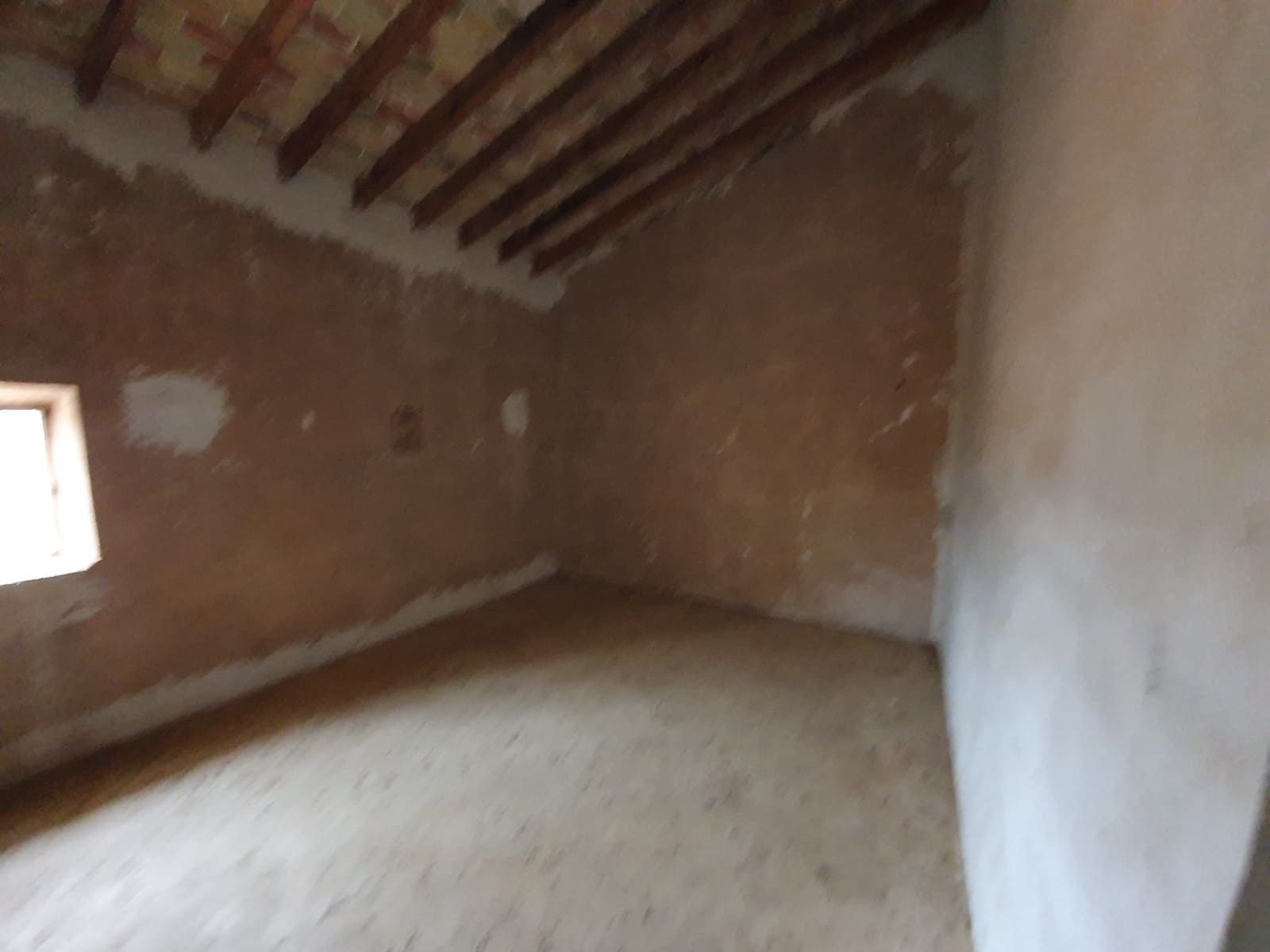 5 slaapkamer Finca/Landhuis te koop in Pinoso met zwembad - € 85.000 (Ref: 3405369)