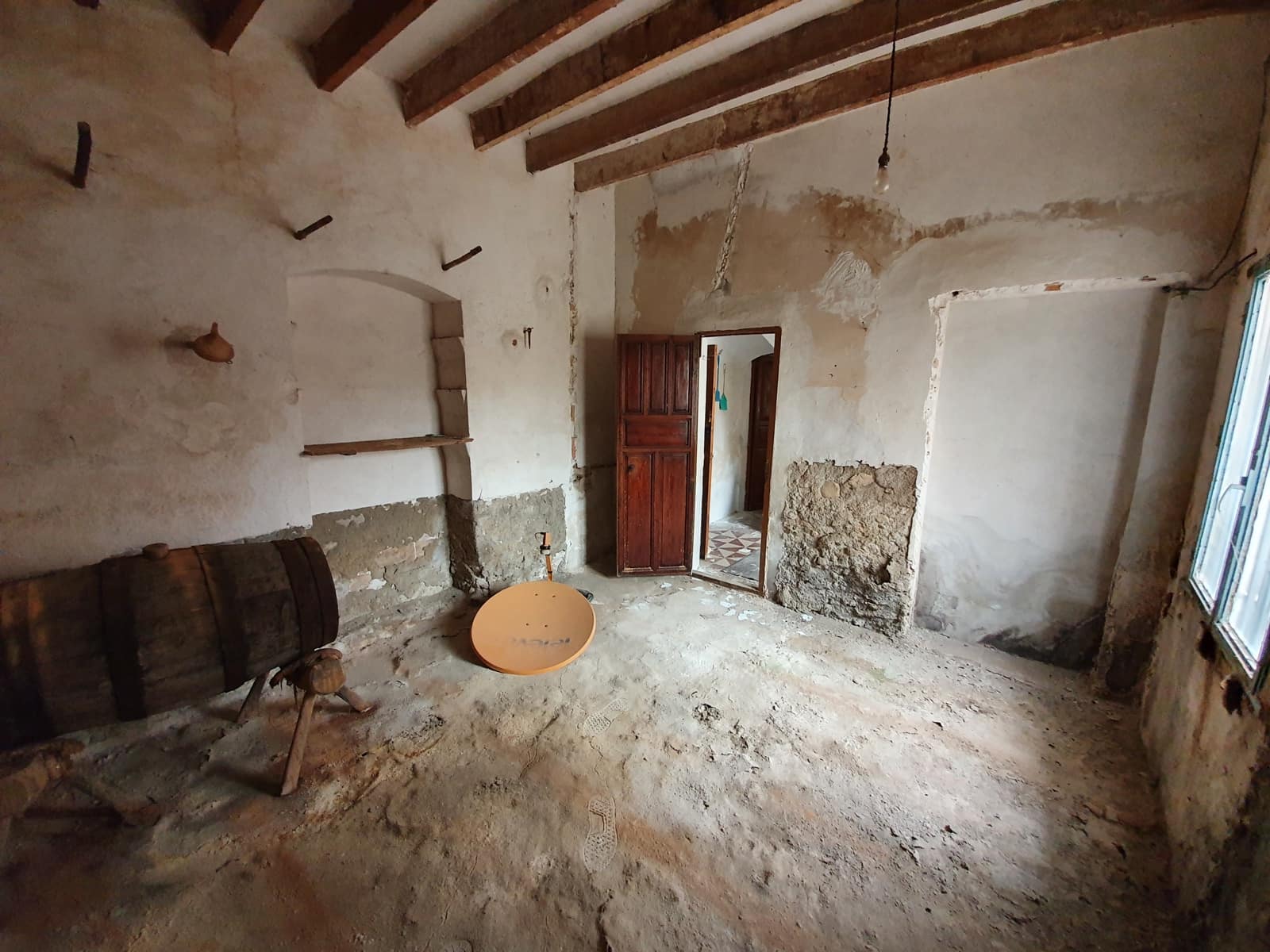 5 slaapkamer Finca/Landhuis te koop in Pinoso met zwembad - € 85.000 (Ref: 3405369)