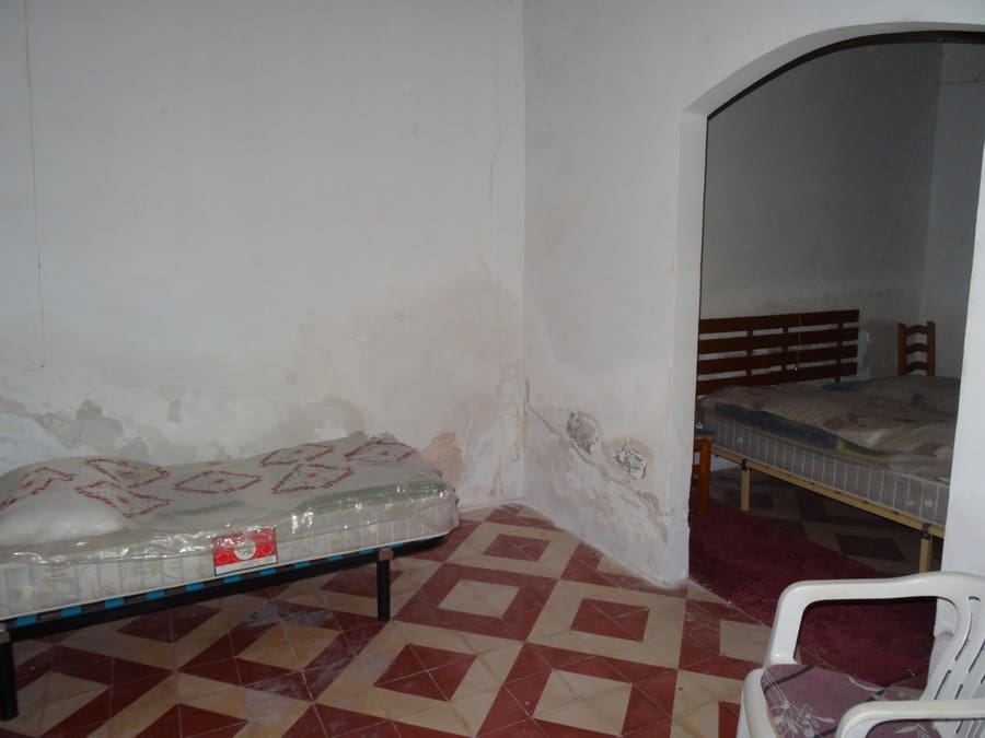 5 slaapkamer Finca/Landhuis te koop in Pinoso met zwembad - € 85.000 (Ref: 3405369)