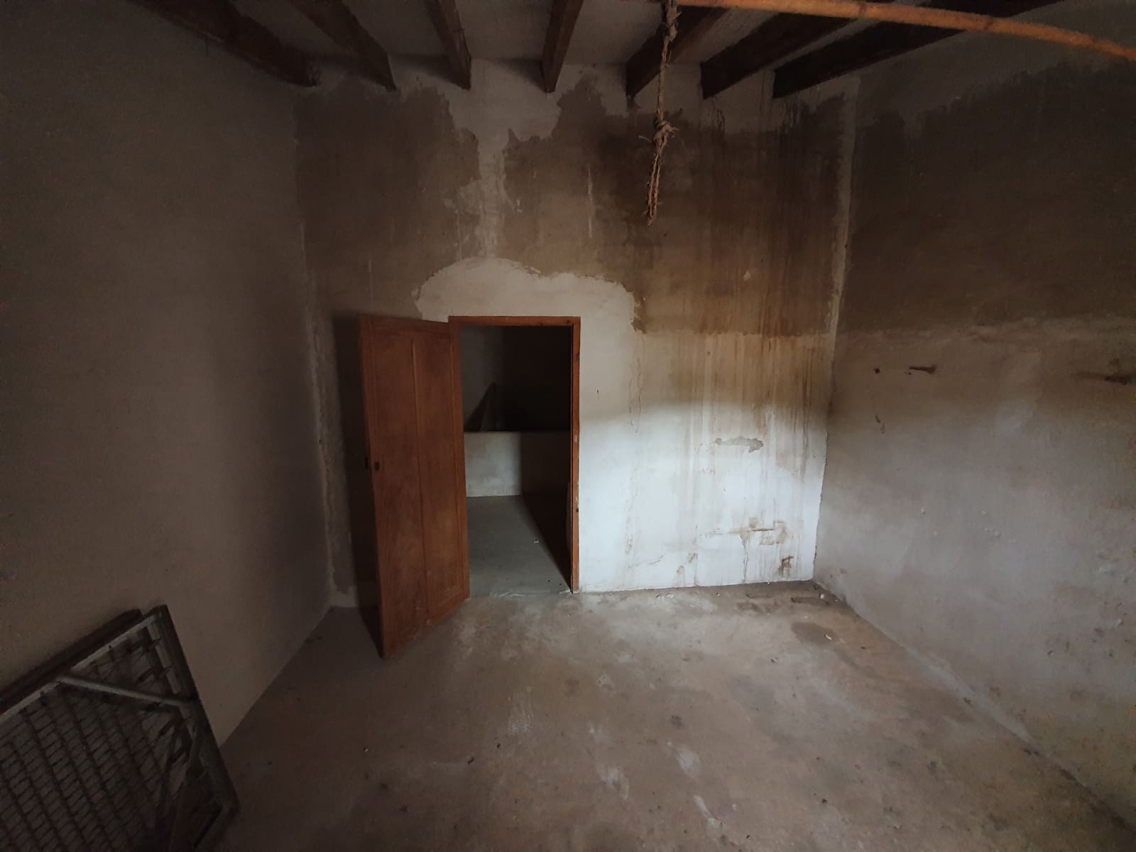 5 slaapkamer Finca/Landhuis te koop in Pinoso met zwembad - € 85.000 (Ref: 3405369)