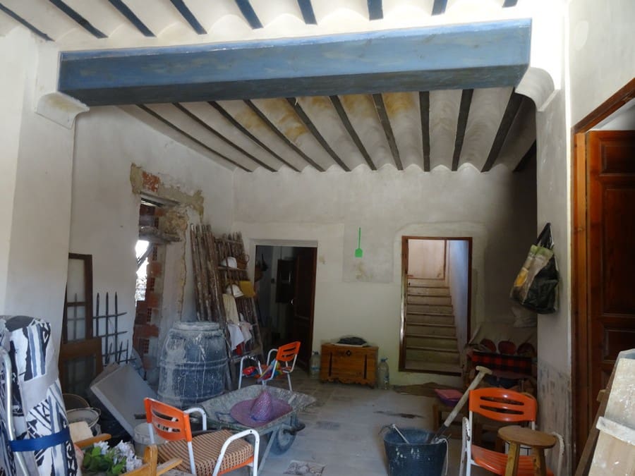 7 bedroom Finca/Country House for sale in Pinoso with pool - € 129,000 (Ref: 3466067)