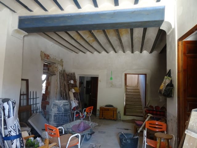 7 bedroom Finca/Country House for sale in Pinoso with pool - € 129,000 (Ref: 3466067)