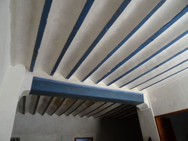 7 bedroom Finca/Country House for sale in Pinoso with pool - € 129,000 (Ref: 3466067)