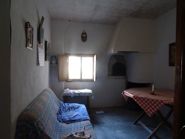 7 bedroom Finca/Country House for sale in Pinoso with pool - € 129,000 (Ref: 3466067)