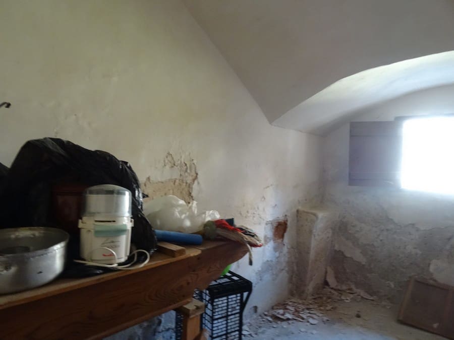 7 bedroom Finca/Country House for sale in Pinoso with pool - € 129,000 (Ref: 3466067)