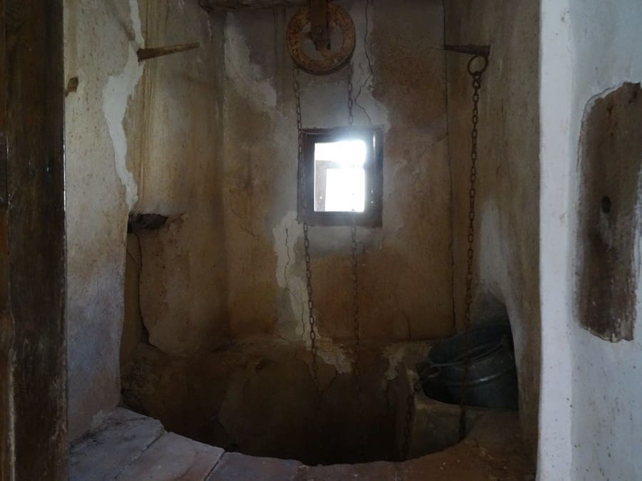 7 bedroom Finca/Country House for sale in Pinoso with pool - € 129,000 (Ref: 3466067)