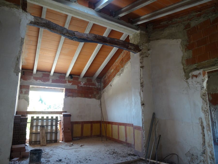 7 bedroom Finca/Country House for sale in Pinoso with pool - € 129,000 (Ref: 3466067)