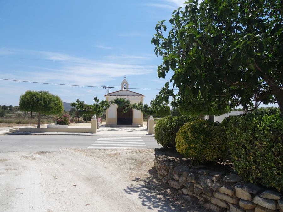 7 bedroom Finca/Country House for sale in Pinoso with pool - € 129,000 (Ref: 3466067)