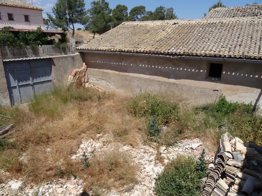 7 bedroom Finca/Country House for sale in Pinoso with pool - € 129,000 (Ref: 3466067)