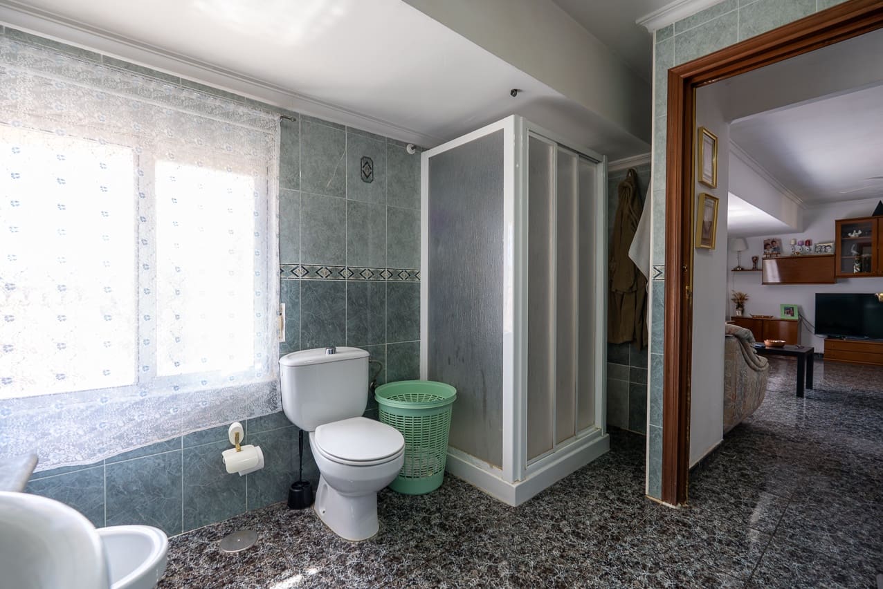 6 soveværelse Byhus til salg i L'Alguena / Alguenya med swimmingpool - € 145.000 (Ref: 3578400)