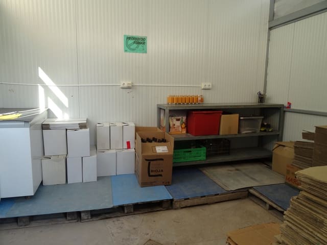 3 soverom Hus til salgs i Rodriguillo, Pinoso med svømmebasseng - € 94 800 (Ref: 3578403)