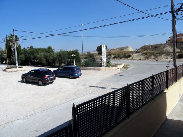 10 bedroom Hotel for sale in Fortuna with pool - € 349,950 (Ref: 3593455)