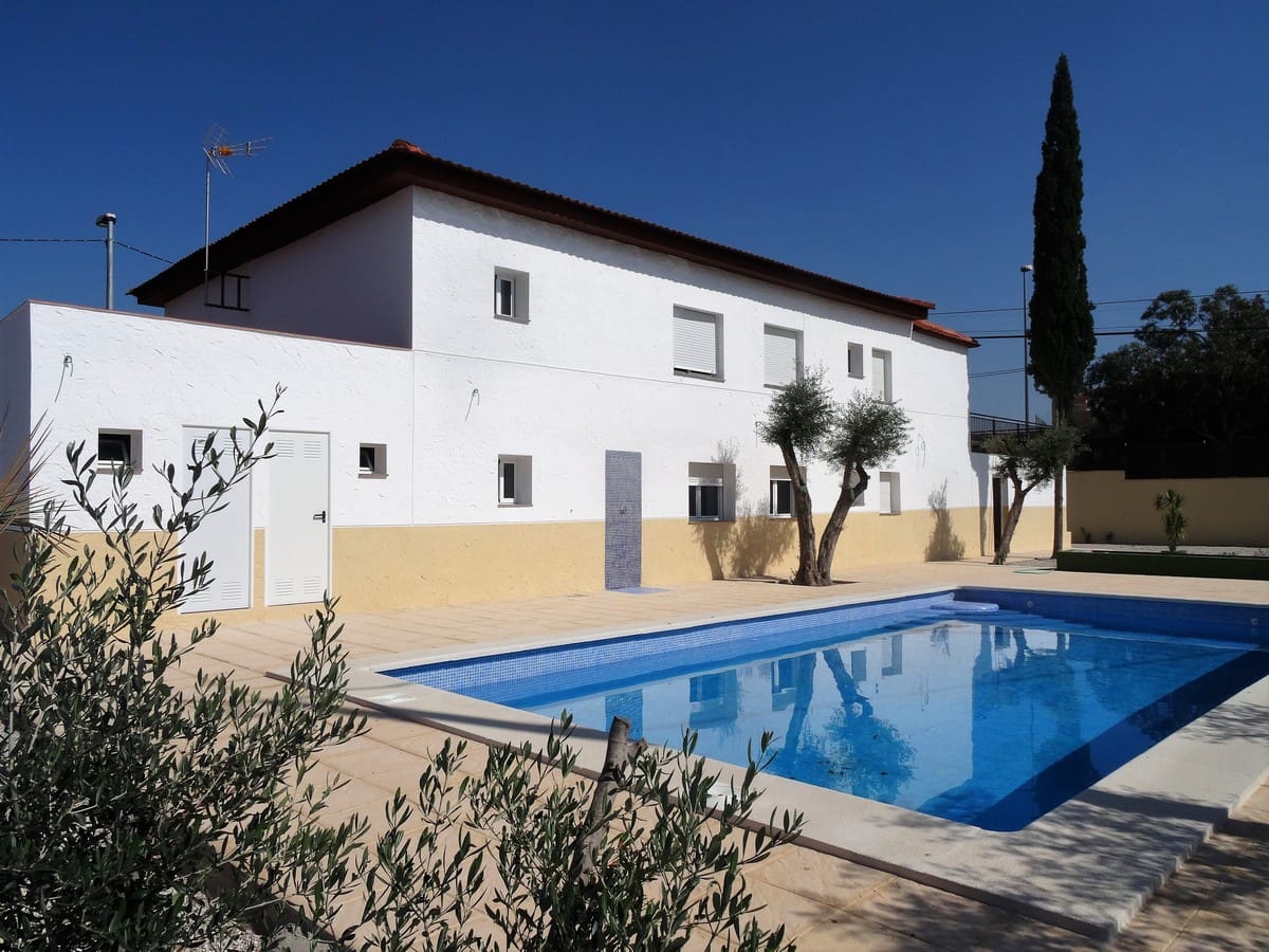 10 soverom Hotell til salgs i Fortuna med svømmebasseng - € 349 950 (Ref: 3593455)