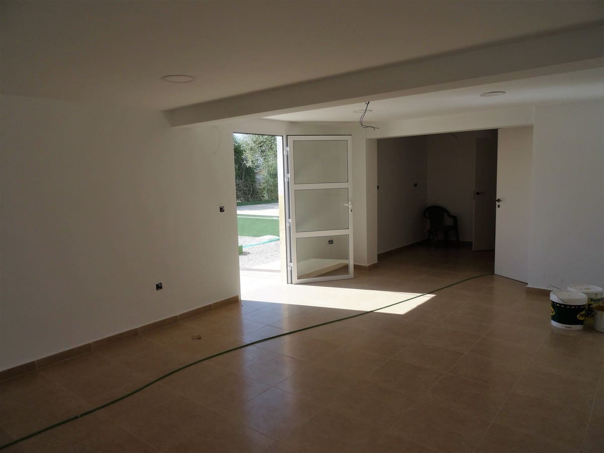 10 soverom Hotell til salgs i Fortuna med svømmebasseng - € 349 950 (Ref: 3593455)