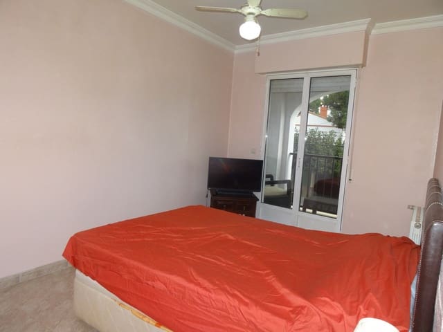 4 soveværelse Byhus til salg i Las Virtudes, Villena med swimmingpool - € 105.000 (Ref: 3603614)