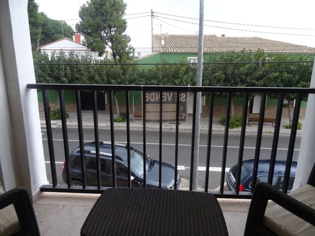 4 soveværelse Byhus til salg i Las Virtudes, Villena med swimmingpool - € 105.000 (Ref: 3603614)