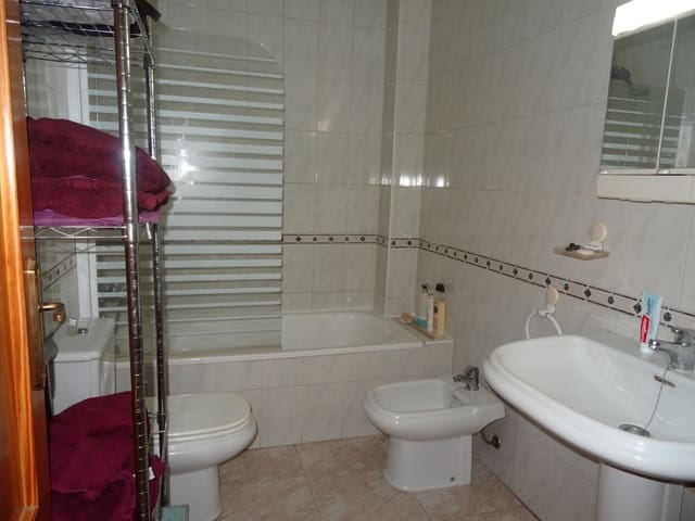 4 soveværelse Byhus til salg i Las Virtudes, Villena med swimmingpool - € 105.000 (Ref: 3603614)