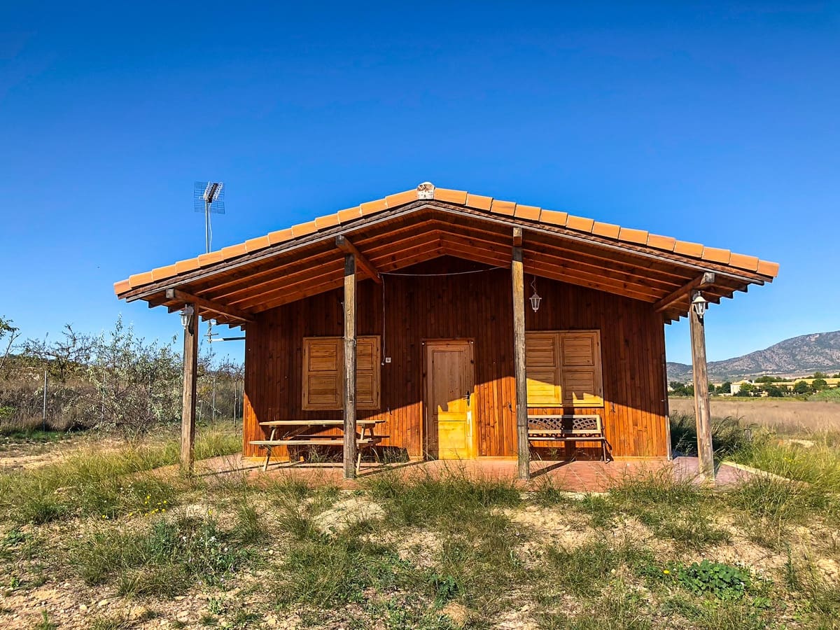 3 soveværelse Finca/Landehus til salg i Ubeda med swimmingpool - € 108.000 (Ref: 3605480)