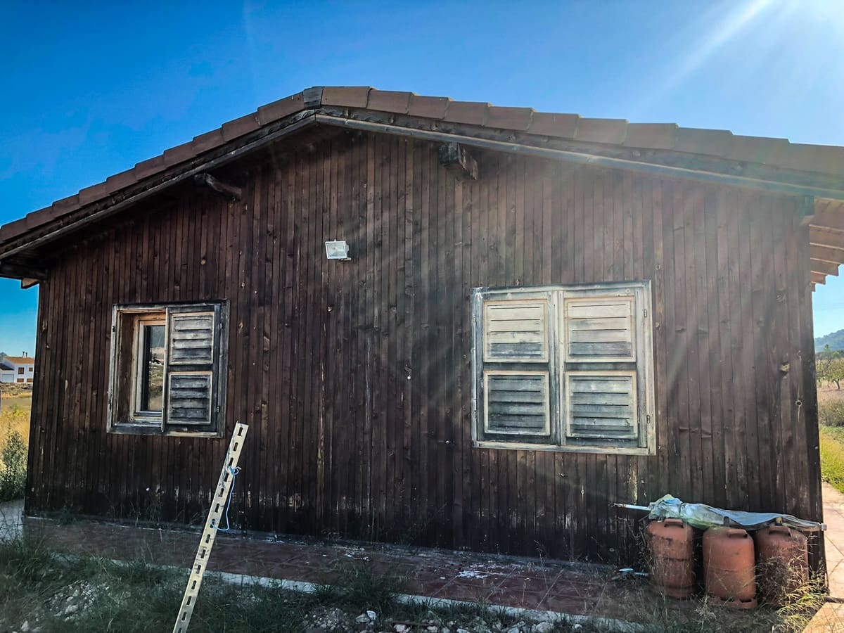 3 soveværelse Finca/Landehus til salg i Ubeda med swimmingpool - € 108.000 (Ref: 3605480)