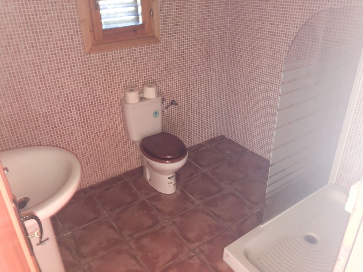 3 soveværelse Finca/Landehus til salg i Ubeda med swimmingpool - € 108.000 (Ref: 3605480)