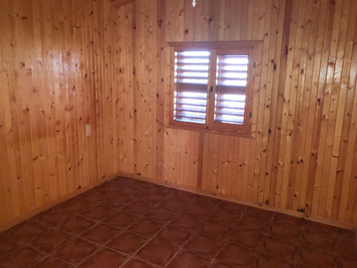 3 soveværelse Finca/Landehus til salg i Ubeda med swimmingpool - € 108.000 (Ref: 3605480)