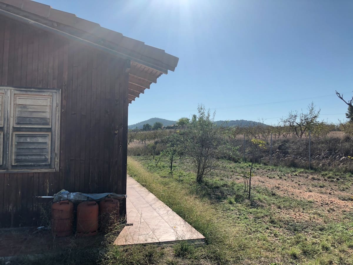 3 soveværelse Finca/Landehus til salg i Ubeda med swimmingpool - € 108.000 (Ref: 3605480)