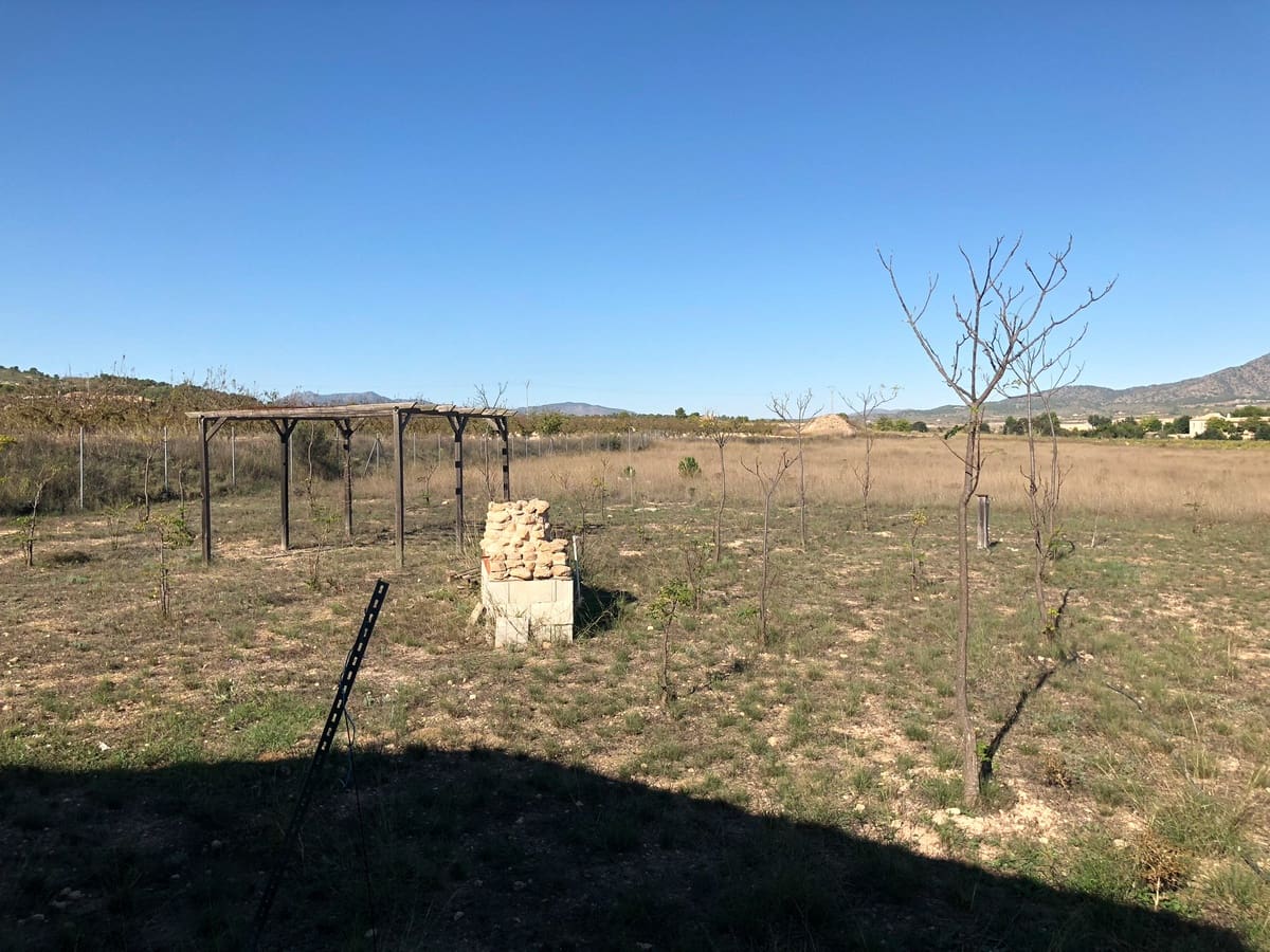 3 soveværelse Finca/Landehus til salg i Ubeda med swimmingpool - € 108.000 (Ref: 3605480)