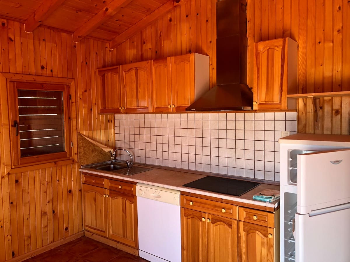 3 soveværelse Finca/Landehus til salg i Ubeda med swimmingpool - € 108.000 (Ref: 3605480)