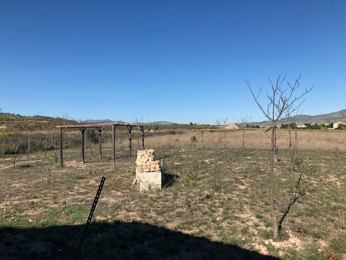 3 soveværelse Finca/Landehus til salg i Ubeda med swimmingpool - € 108.000 (Ref: 3605480)