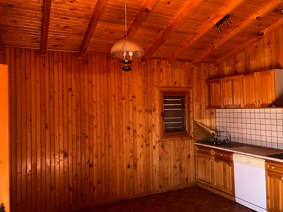 3 soveværelse Finca/Landehus til salg i Ubeda med swimmingpool - € 108.000 (Ref: 3605480)