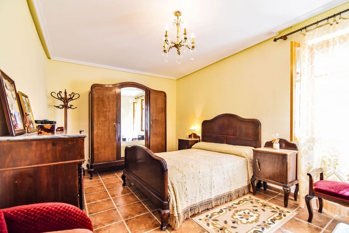 10 chambre Finca/Maison de Campagne à vendre à Encebras avec piscine - 2 250 000 € (Ref: 3611704)