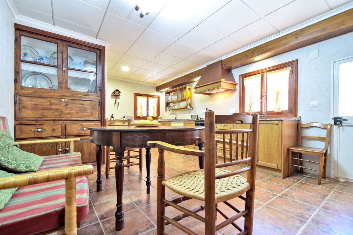 10 chambre Finca/Maison de Campagne à vendre à Encebras avec piscine - 2 250 000 € (Ref: 3611704)