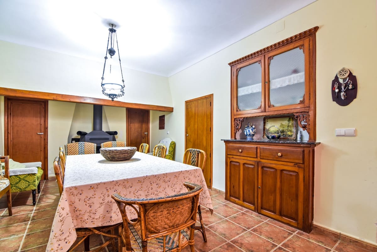 10 chambre Finca/Maison de Campagne à vendre à Encebras avec piscine - 2 250 000 € (Ref: 3611704)