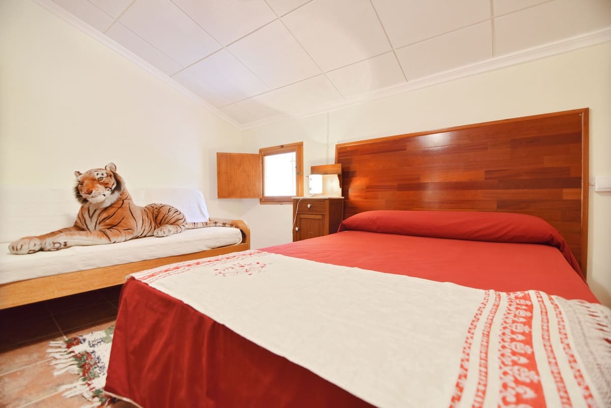 10 chambre Finca/Maison de Campagne à vendre à Encebras avec piscine - 2 250 000 € (Ref: 3611704)