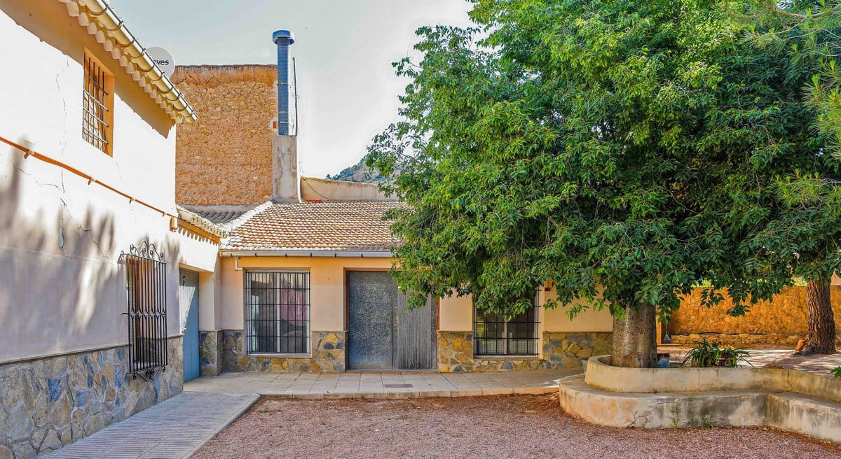 10 bedroom Finca/Country House for sale in Encebras with pool - € 2,250,000 (Ref: 3611704)